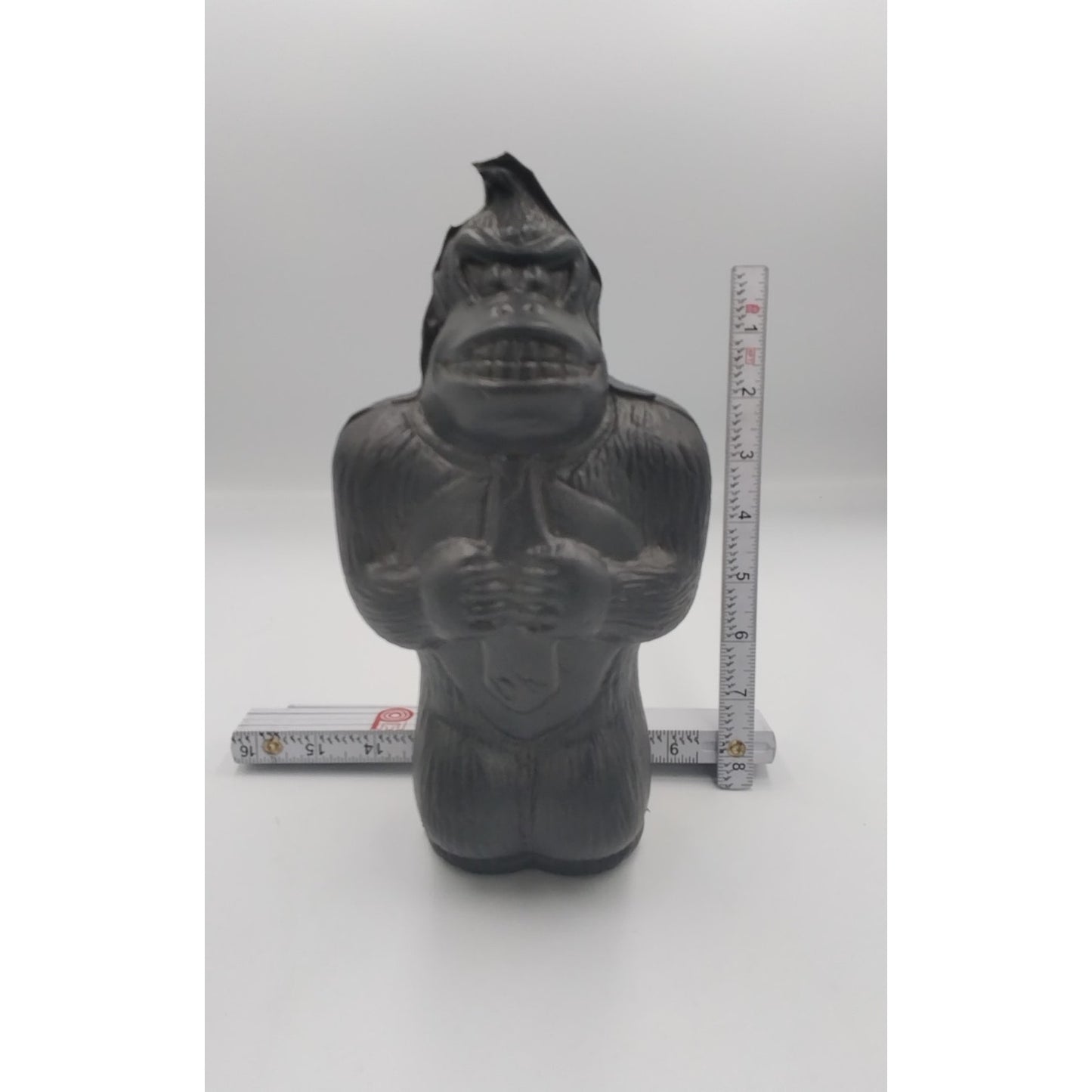 Donkey Kong Nintendo, Piggy Bank Blow Mold Plastic 10 " Mexican Toy