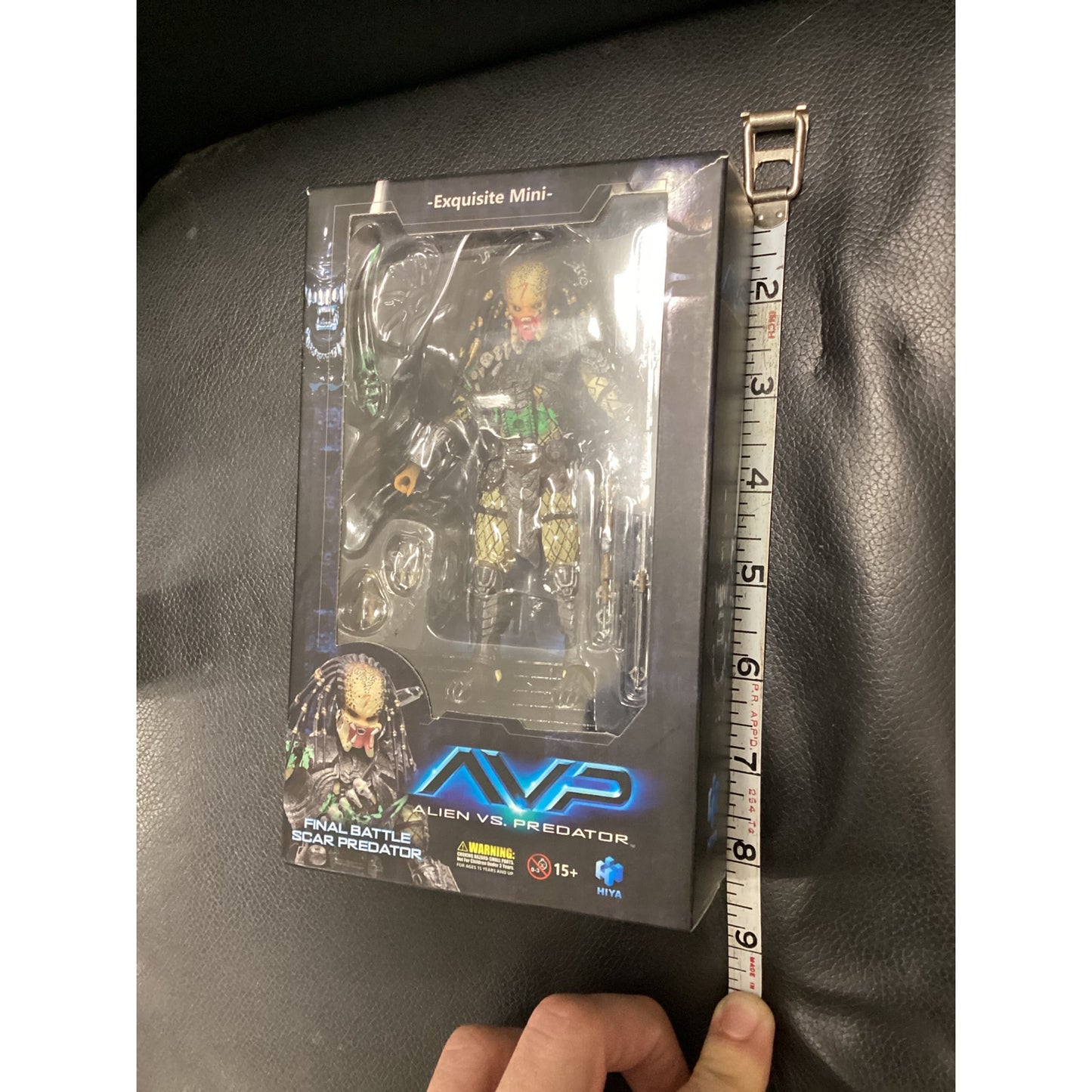 Alien vs Predator - Hiya - Final Battle Scar Predator - 1/18 Scale
