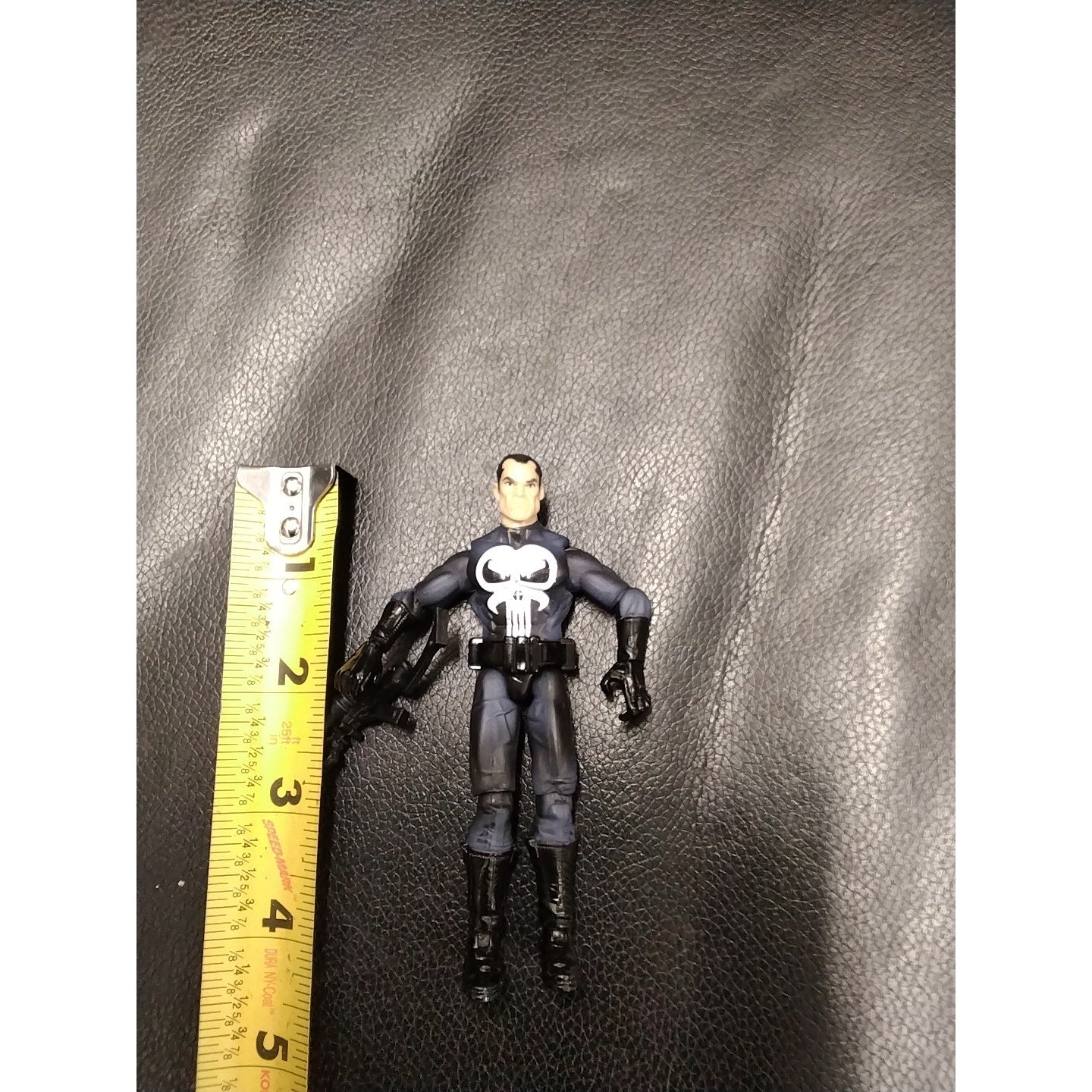 Punisher Marvel universe 3.75 action figure loose