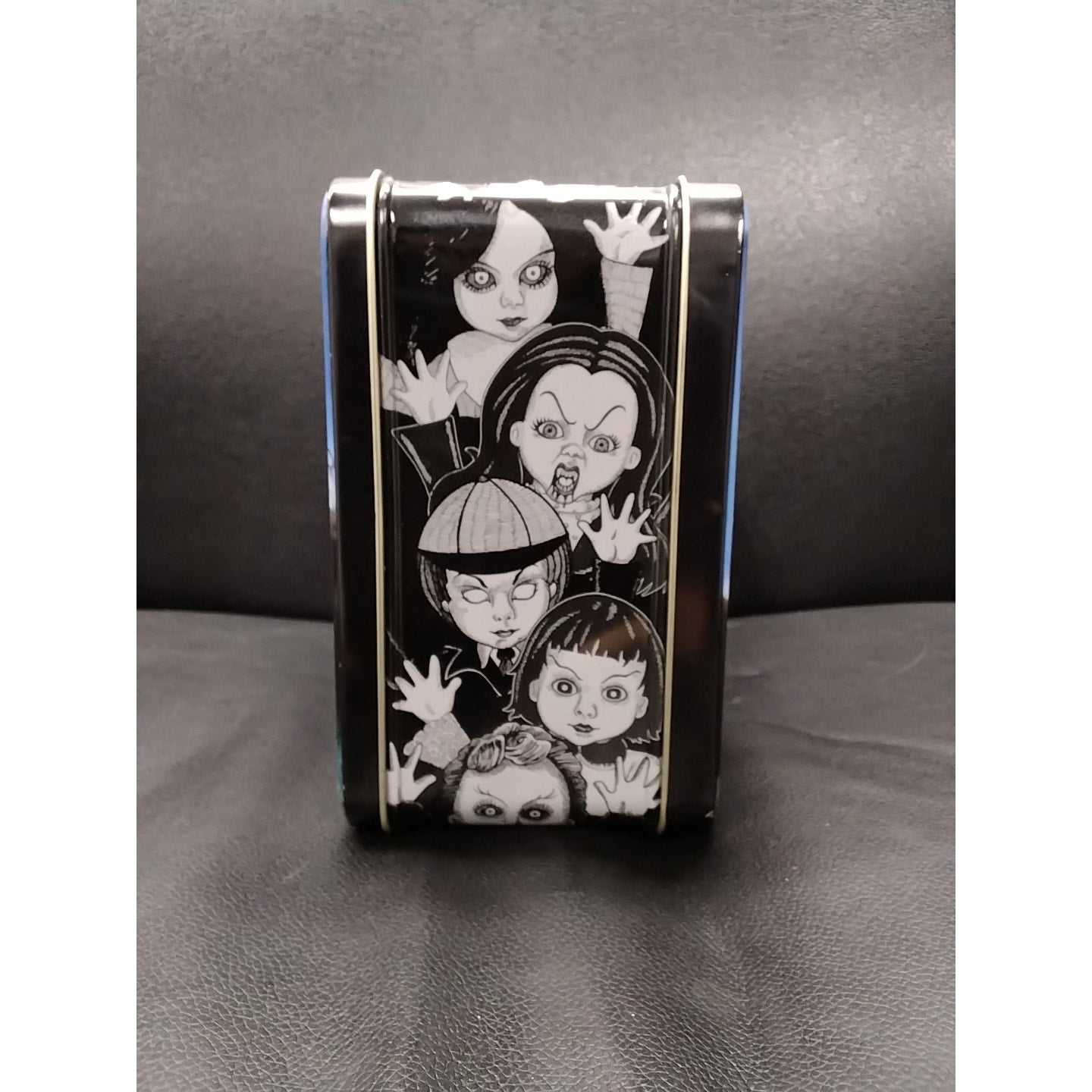 2002 Mezco Toys Metal Lunch box Living Dead Dolls