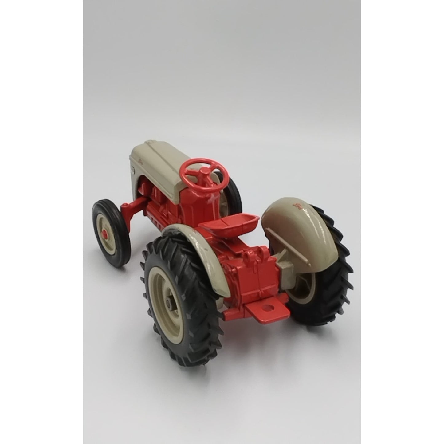 2022 Ford 8IN die-cast replica tractor 1:16 scale