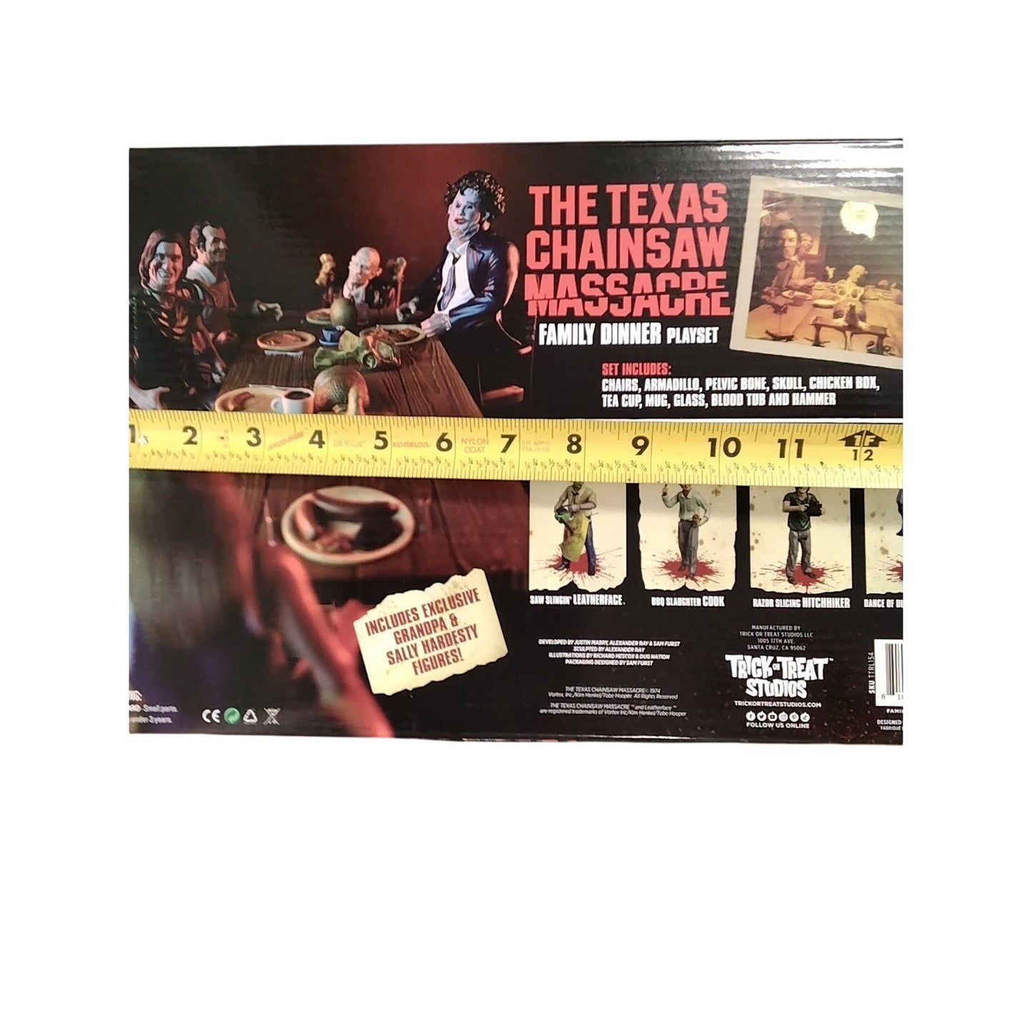 NECA The Texas Chainsaw Massacre Family Dinner Playset 2010