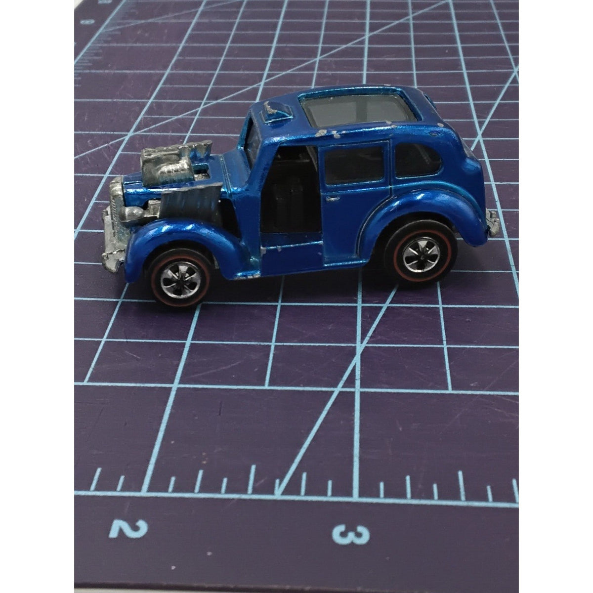 1970 COCKNEY CAB BLUE REDLINE Collectible Loose Hot Wheels Mattel Vintage