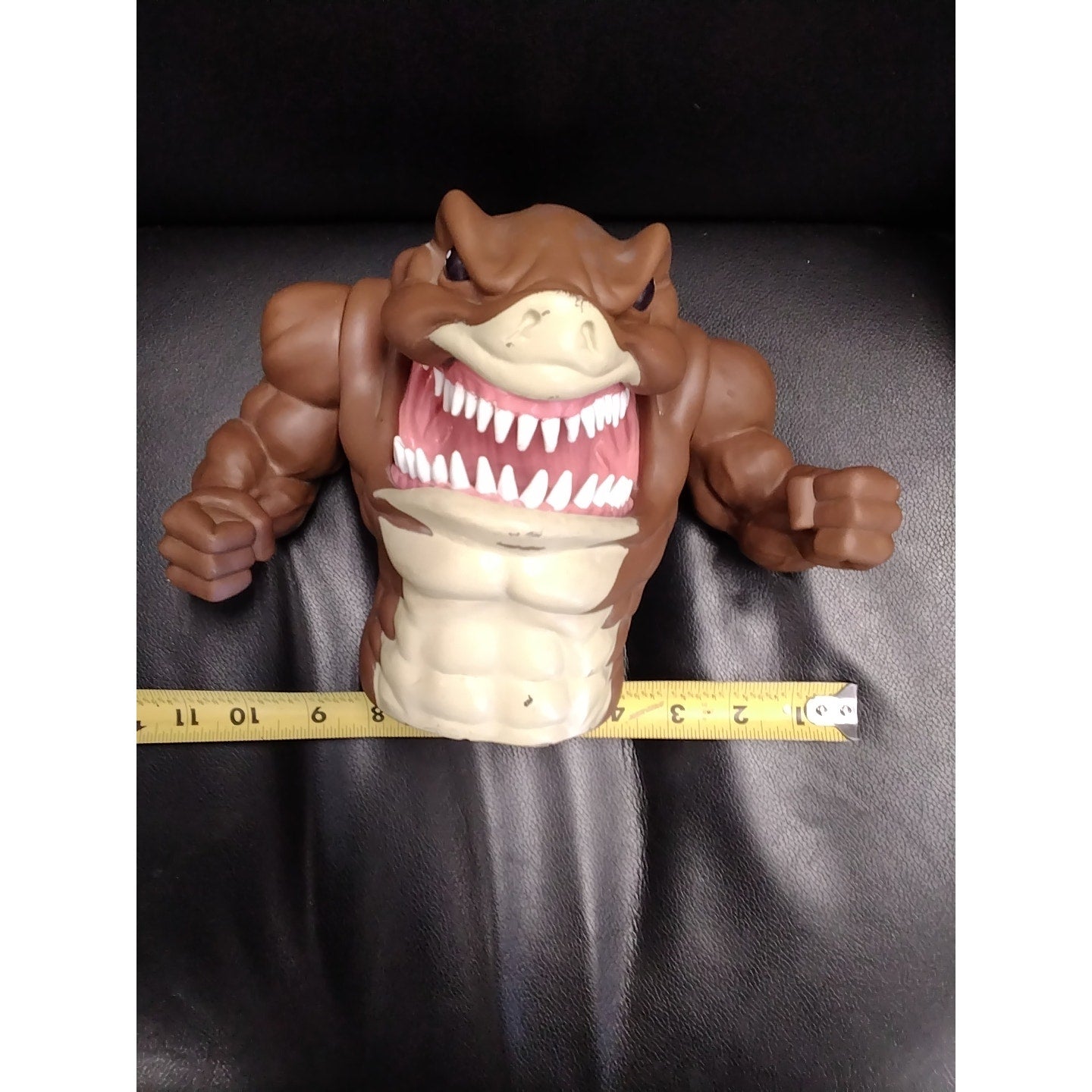 Playmates Street Sharks Shark Slammu Puppet Brown 1994