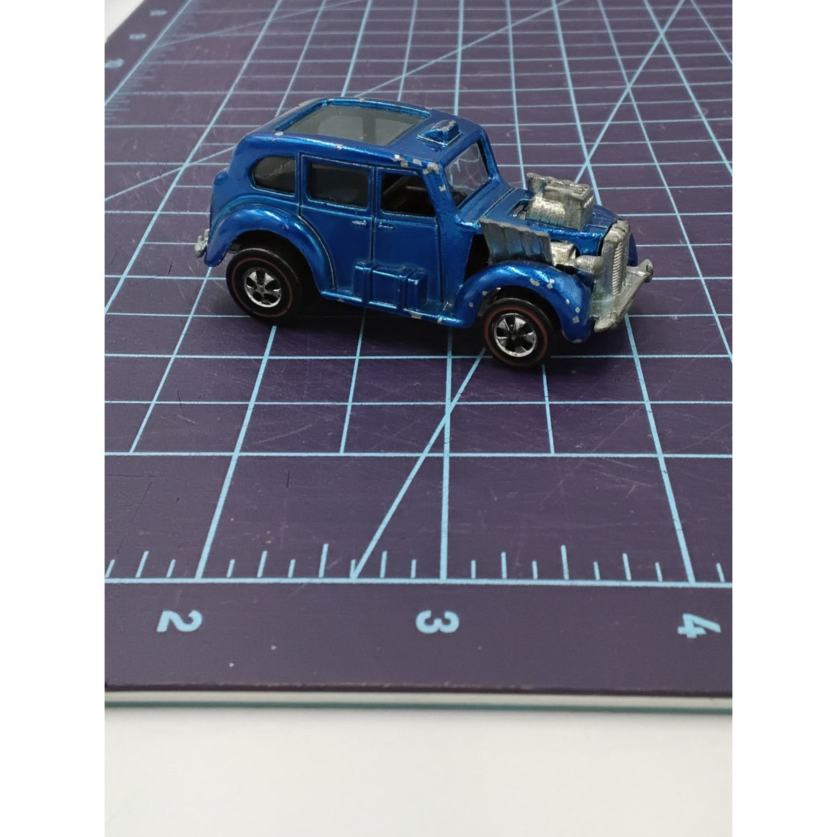 1970 COCKNEY CAB BLUE REDLINE Collectible Loose Hot Wheels Mattel Vintage