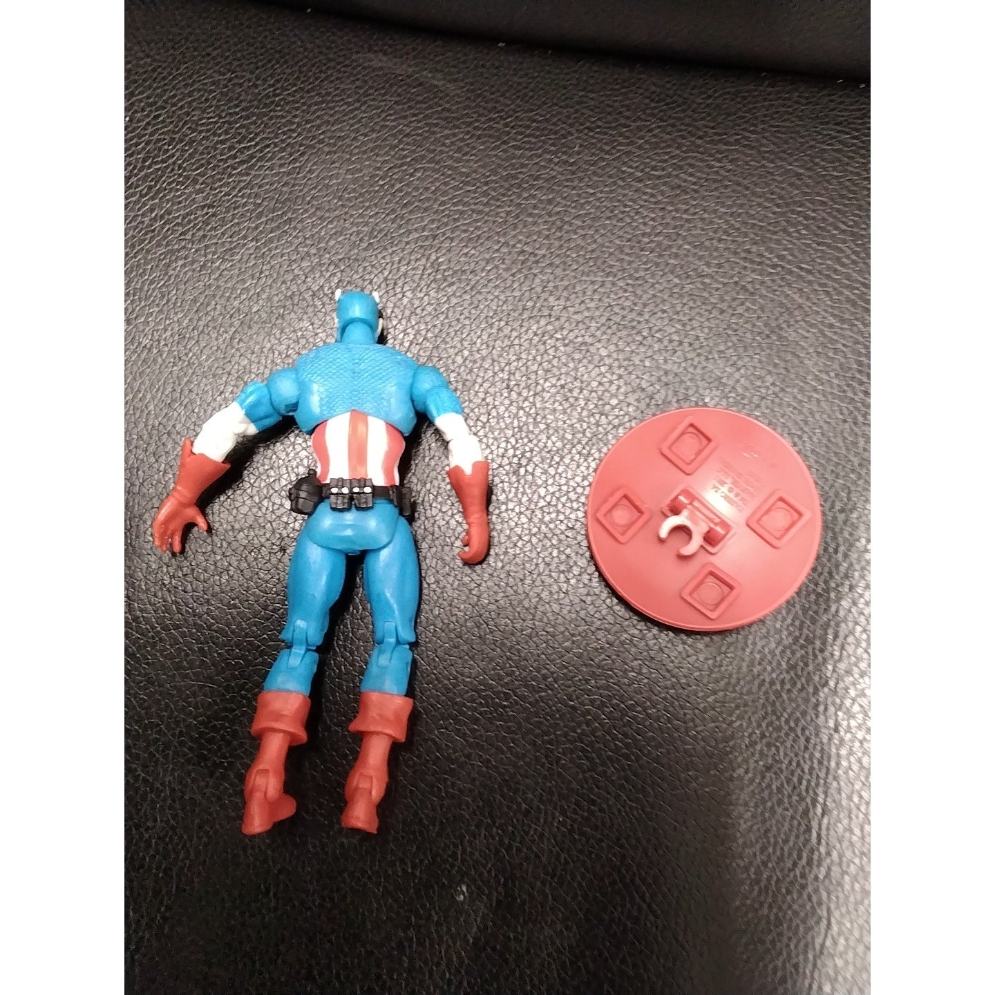 2009 Captain America 3.75 action figure Marvel universe