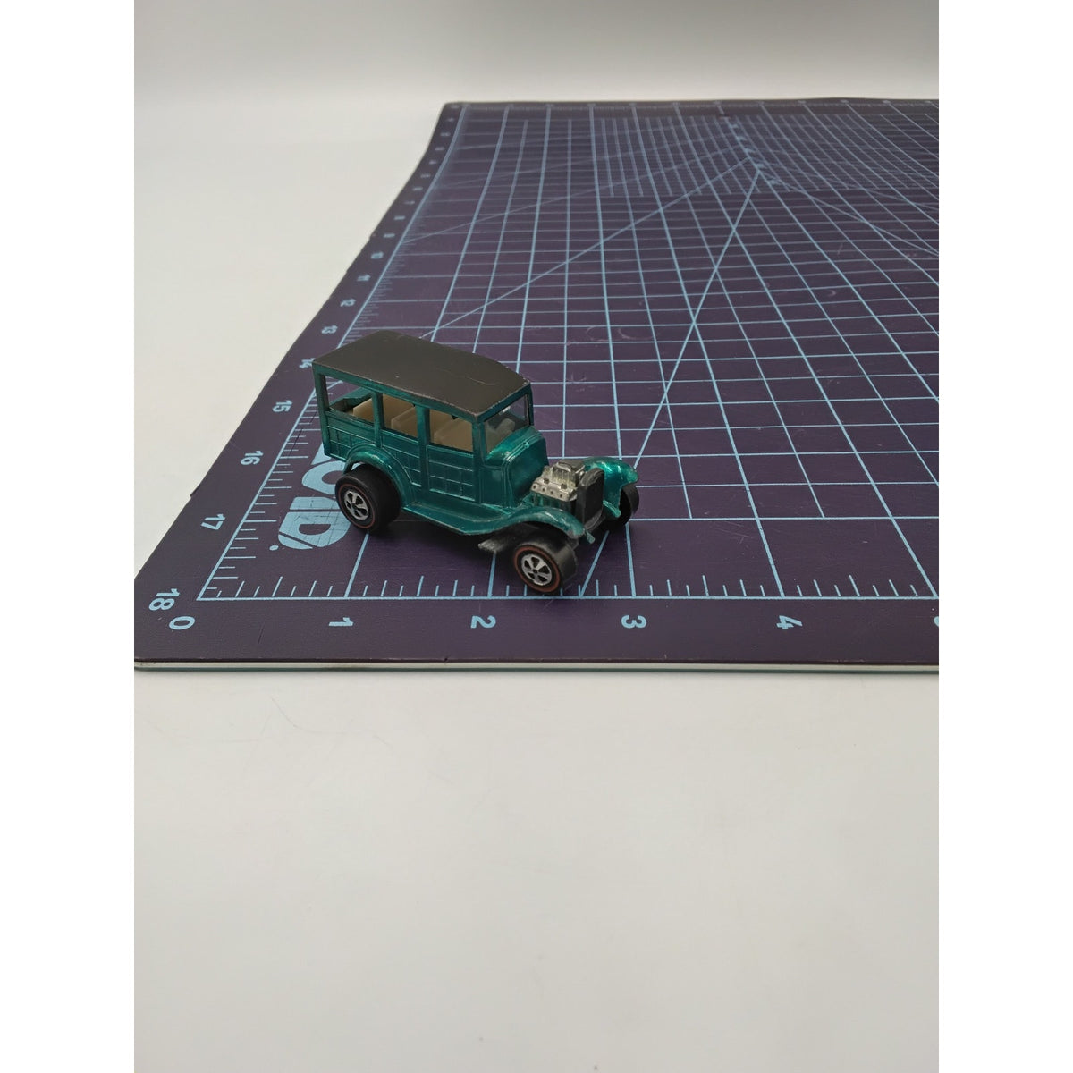 1968 Classic 31 Ford Woody Aqua w/ White Interior Collectible Loose Hot Wheels