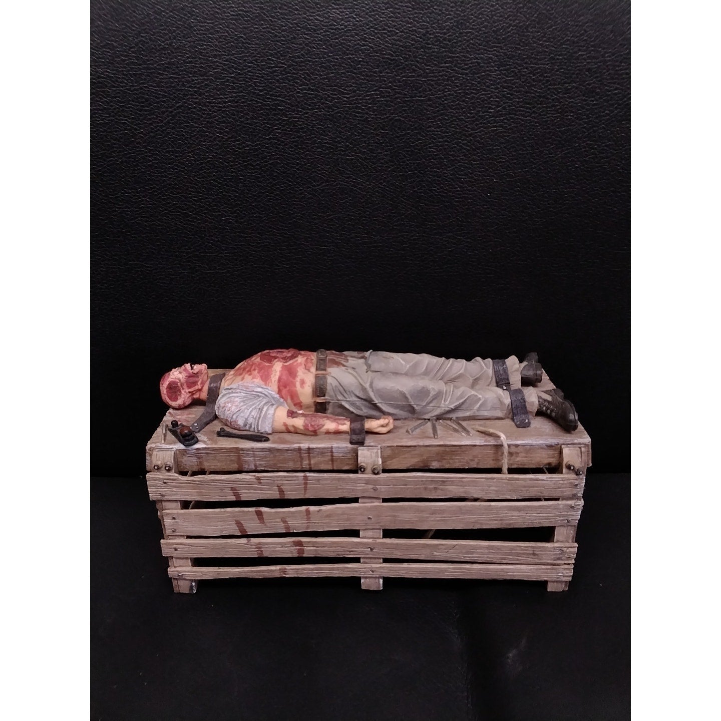 2006 NECA Leatherface Texas Chainsaw Massacre Bench Box