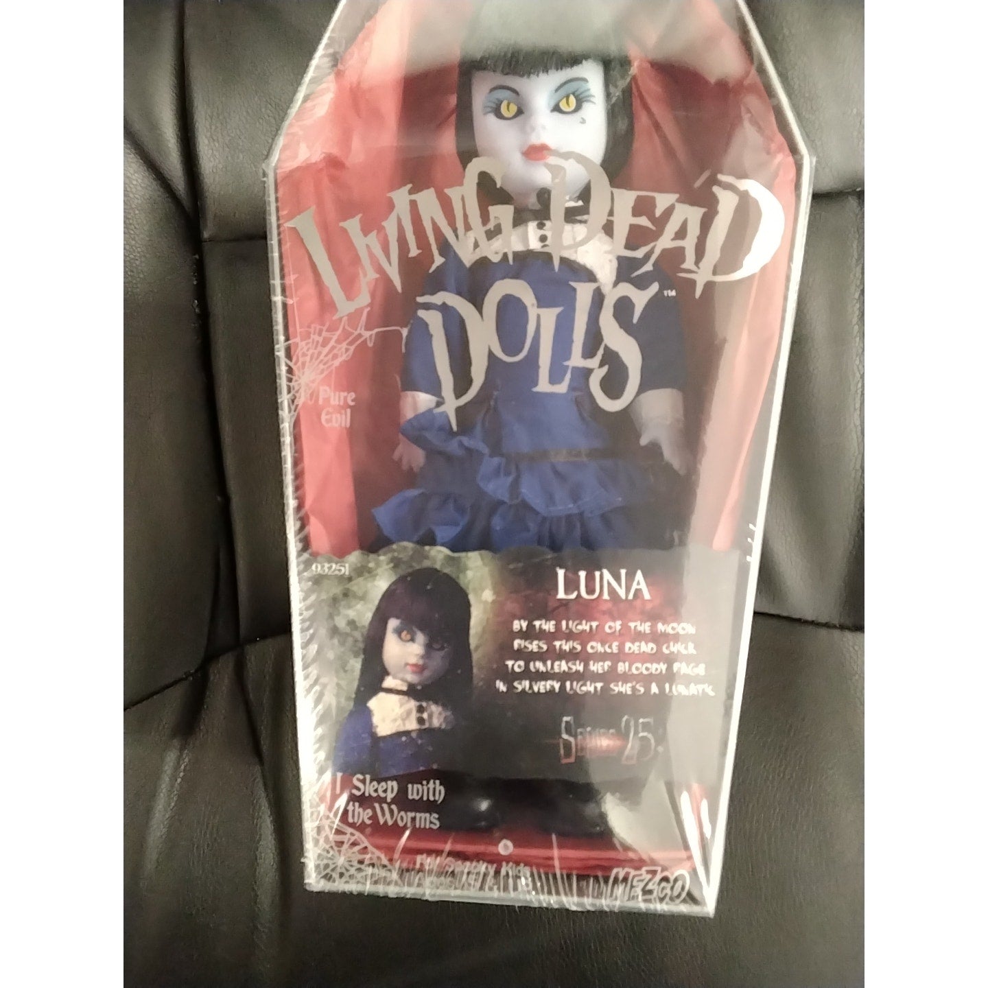 Mezco Toyz Living Dead Dolls Series 25 Luna 11"