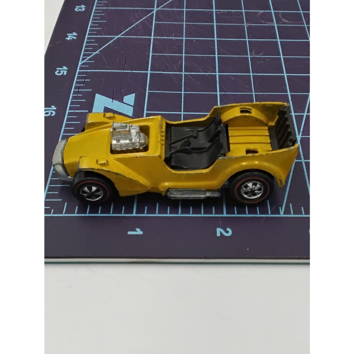 1969 Silhouette Yellow Twin Engine Redline Action Figure Loose Hot Wheels Mattel