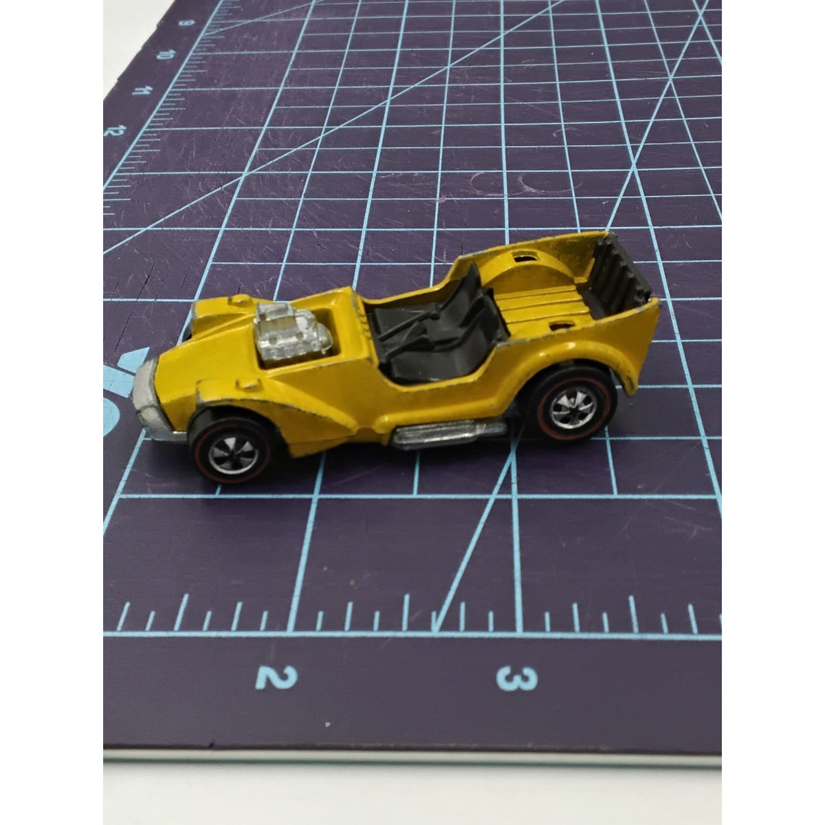 1969 Silhouette Yellow Twin Engine Redline Action Figure Loose Hot Wheels Mattel