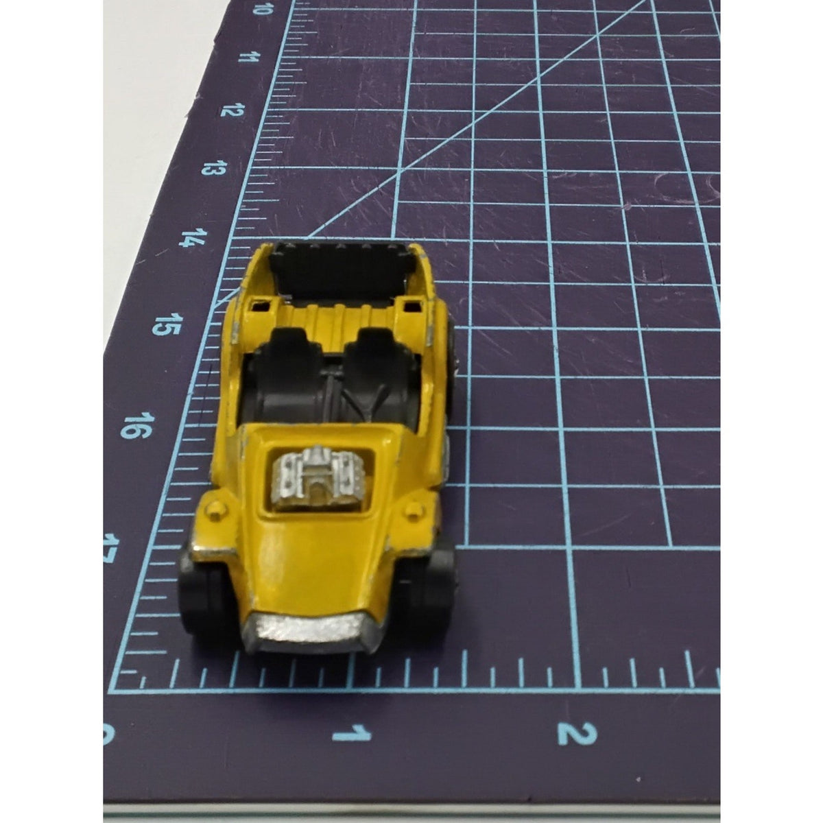 1969 Silhouette Yellow Twin Engine Redline Action Figure Loose Hot Wheels Mattel