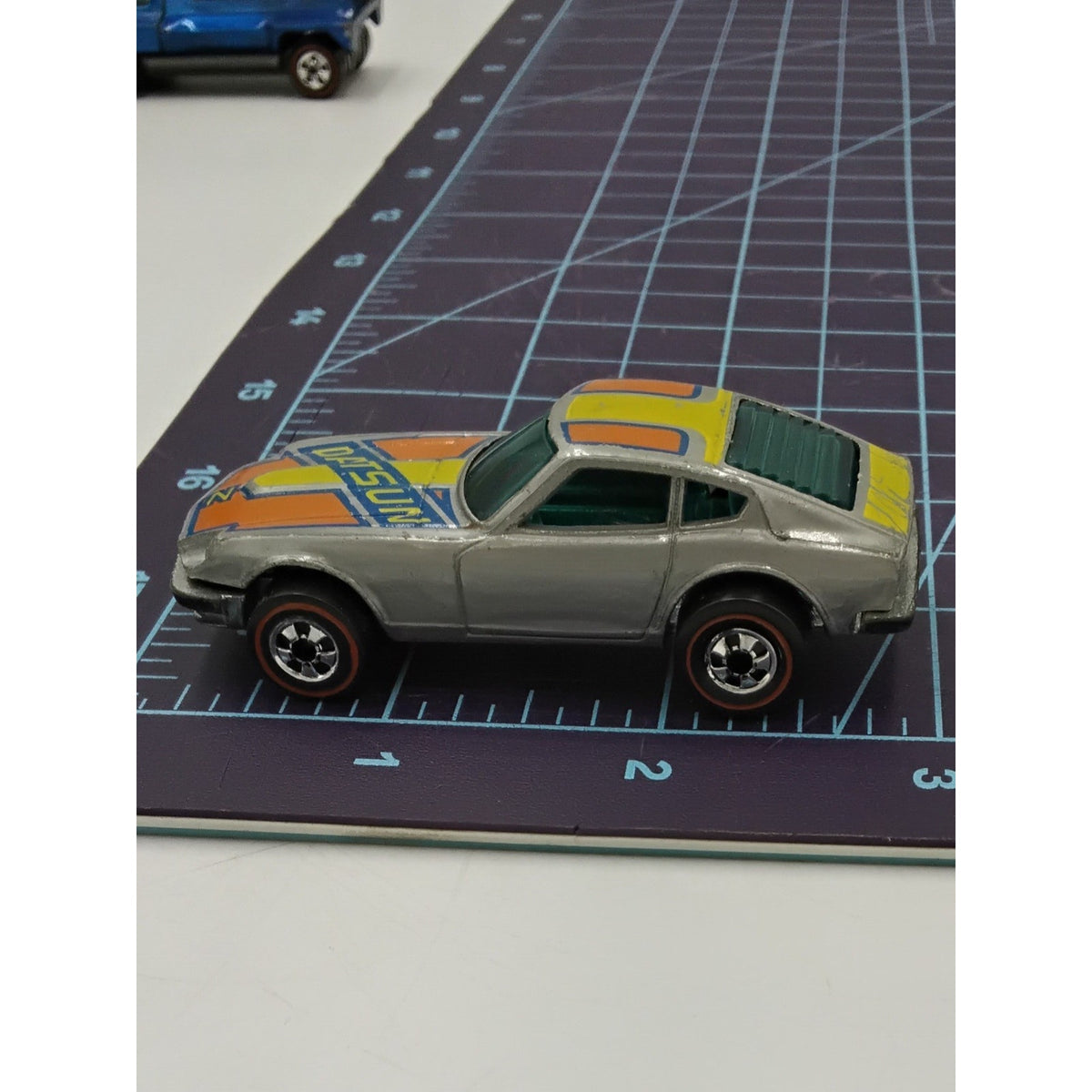 1976 Z WHIZ Gray Enamel Flying Colors Very Nice ! Redline Action Figure Loose