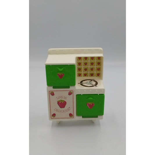 1980 Strawberry Shortcake Berry Bake Shoppe Stove
