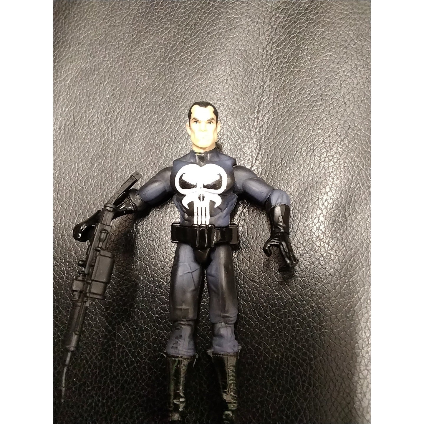 Punisher Marvel universe 3.75 action figure loose