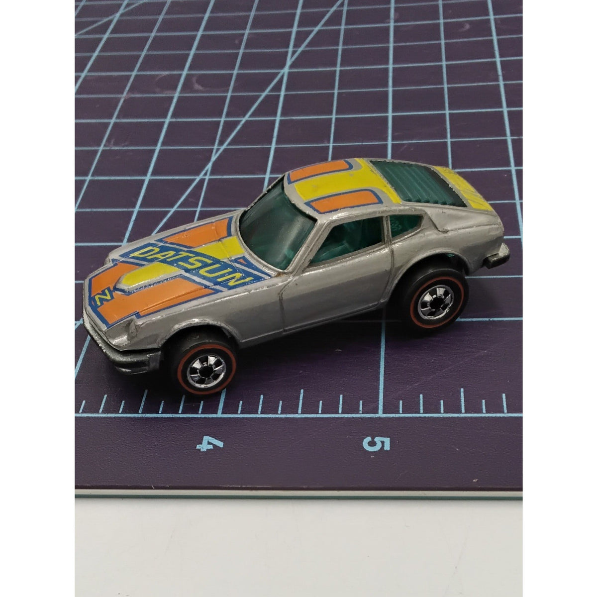 1976 Z WHIZ Gray Enamel Flying Colors Very Nice ! Redline Action Figure Loose