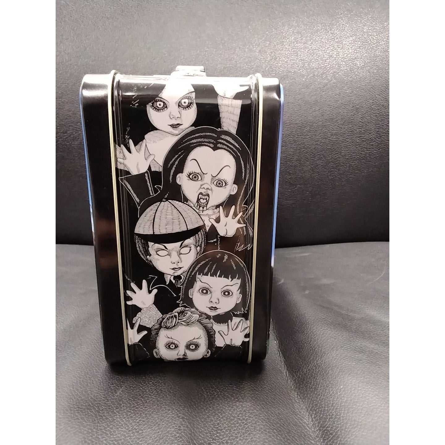 2002 Mezco Toys Metal Lunch box Living Dead Dolls