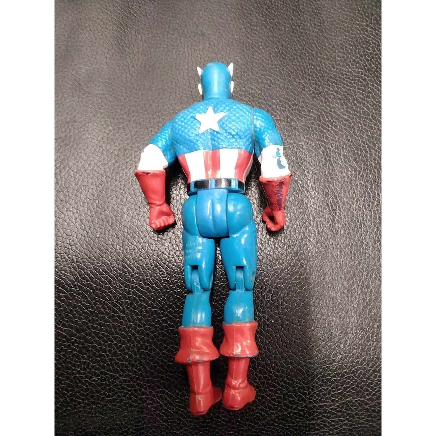 1990 Captain America action figure Toybiz